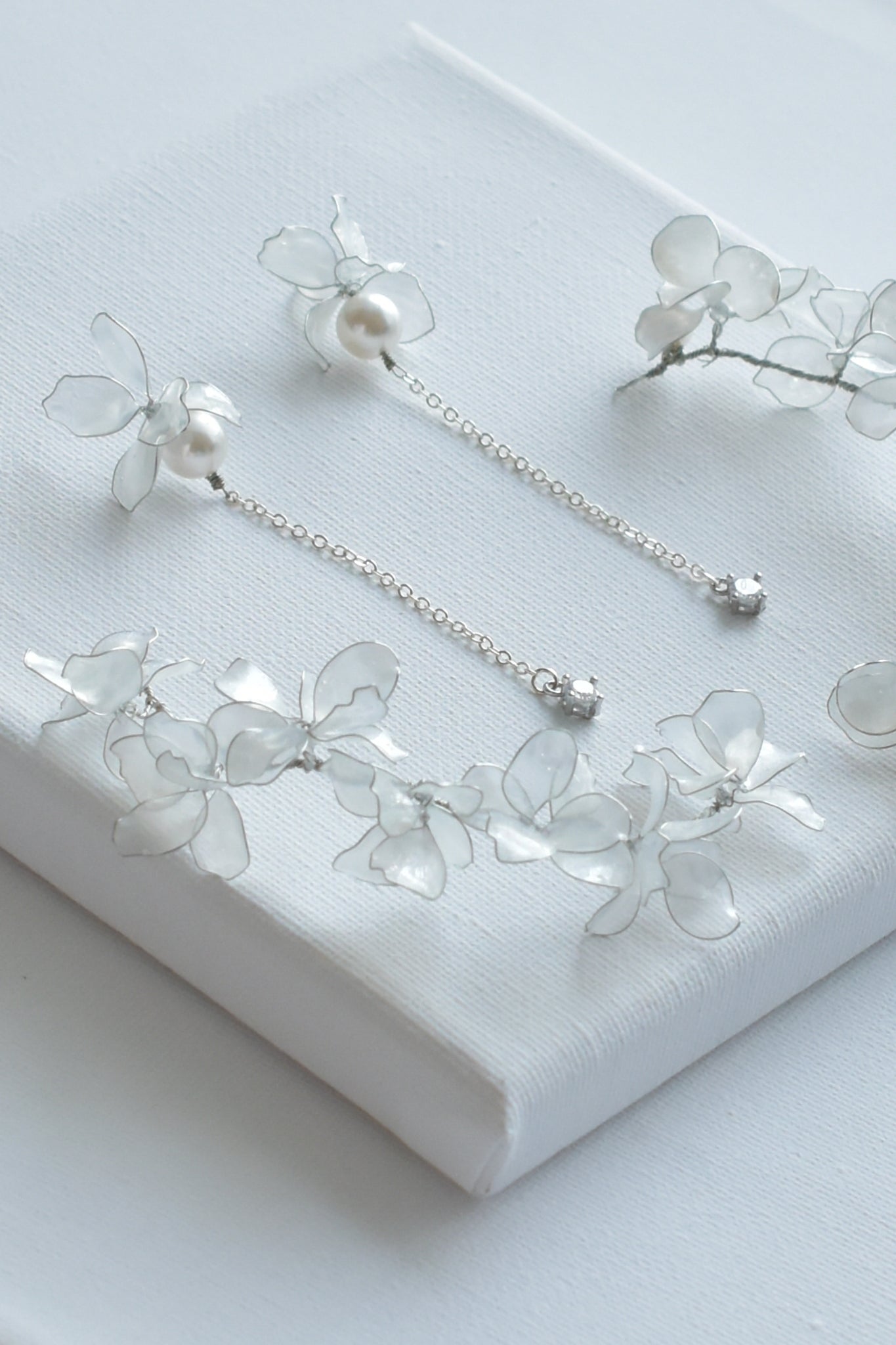 Elara Earrings