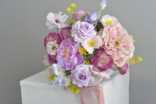 How to Manage Your Floral Wedding Budget: Money-Saving Hacks with Artificial Flowers