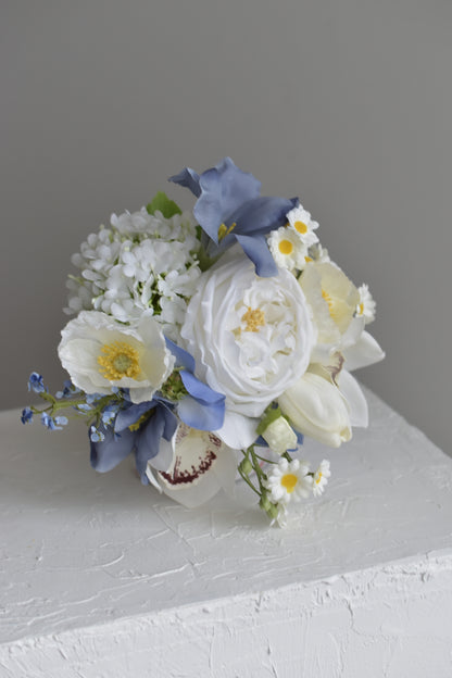 Frozen Pearl| Bridesmaid Bouquet