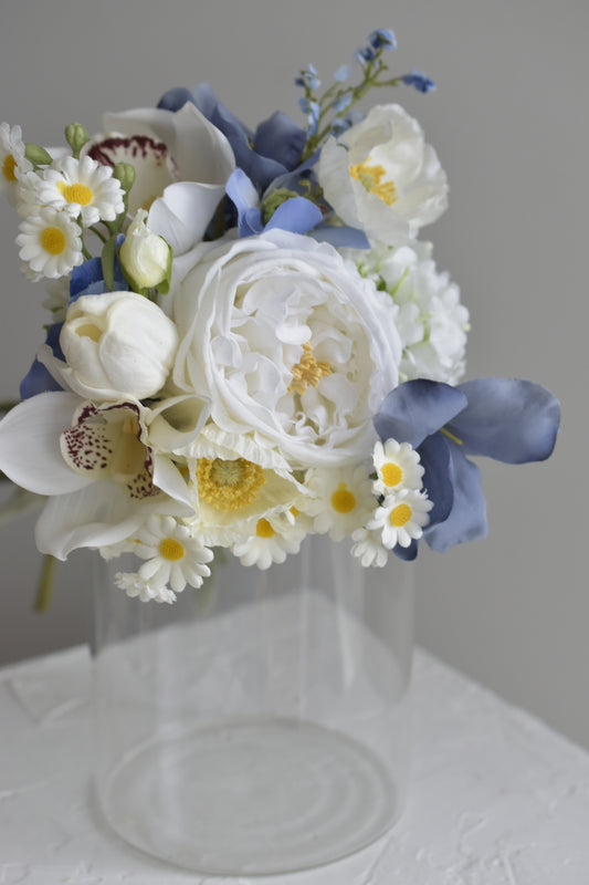 Frozen Pearl| Bridesmaid Bouquet